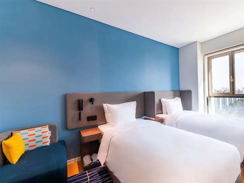 Holiday Inn Express Shanghai Baoyang By Ihg Экстерьер фото