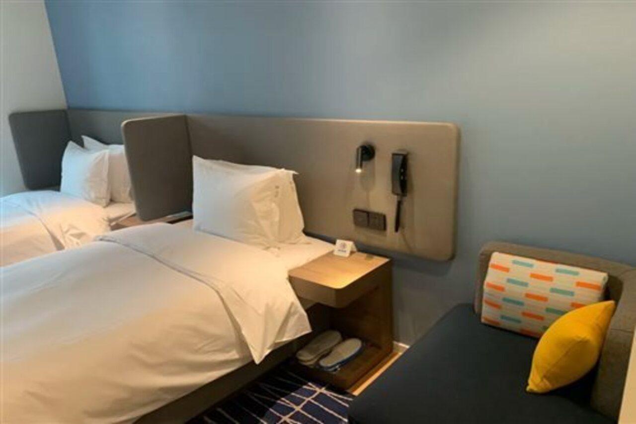 Holiday Inn Express Shanghai Baoyang By Ihg Экстерьер фото